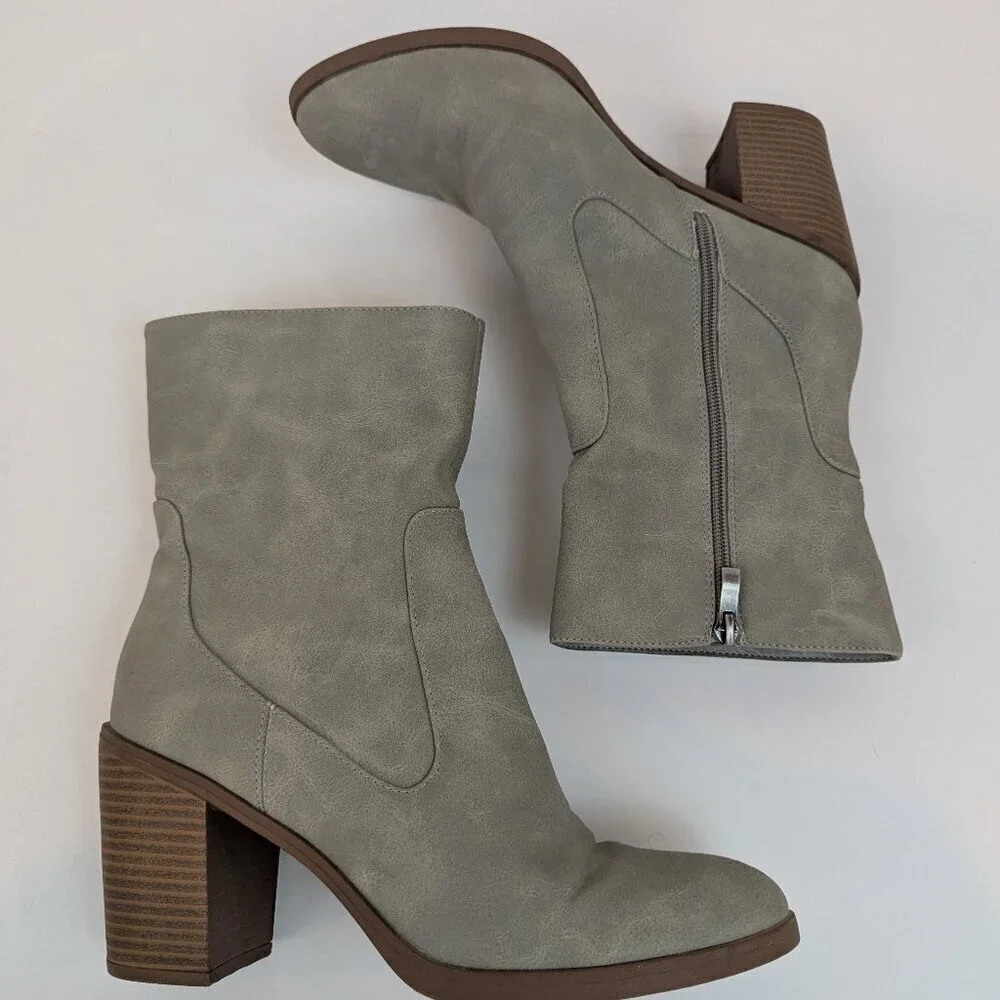 Maurices Addison Mid Ankle Block Heel Booties in Gray, Sz 8.5